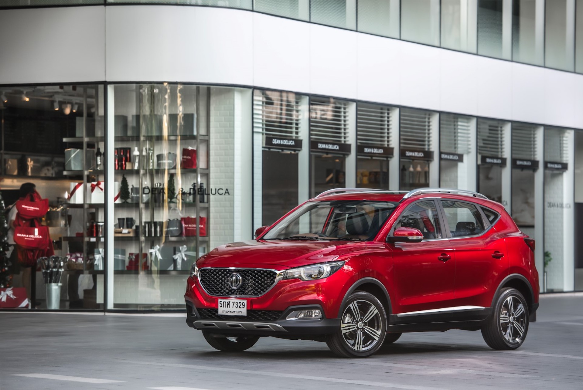 NEW MG ZS สมาร์ทเอสยูวี
ตอบโจทย์ไลฟ์สไตล์คนรุ่นใหม่